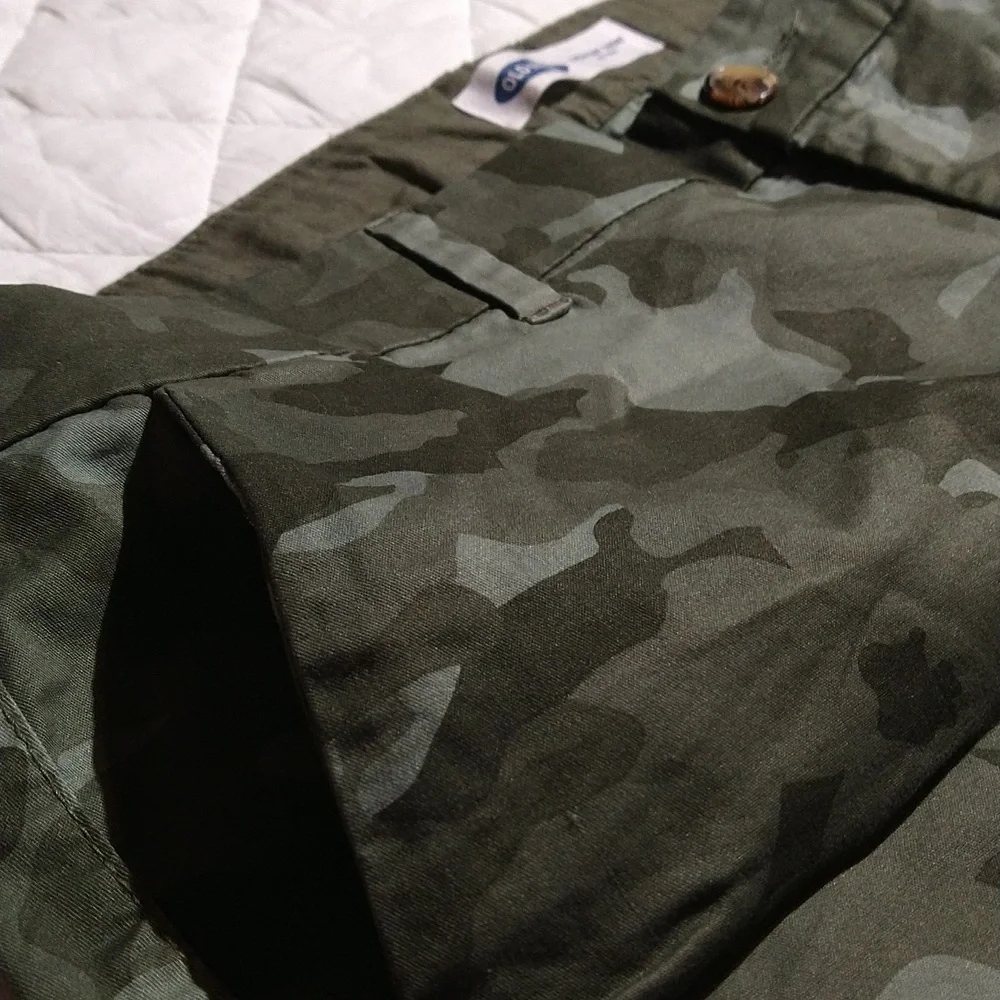 Old Navy shorts - Picture 3 of 5